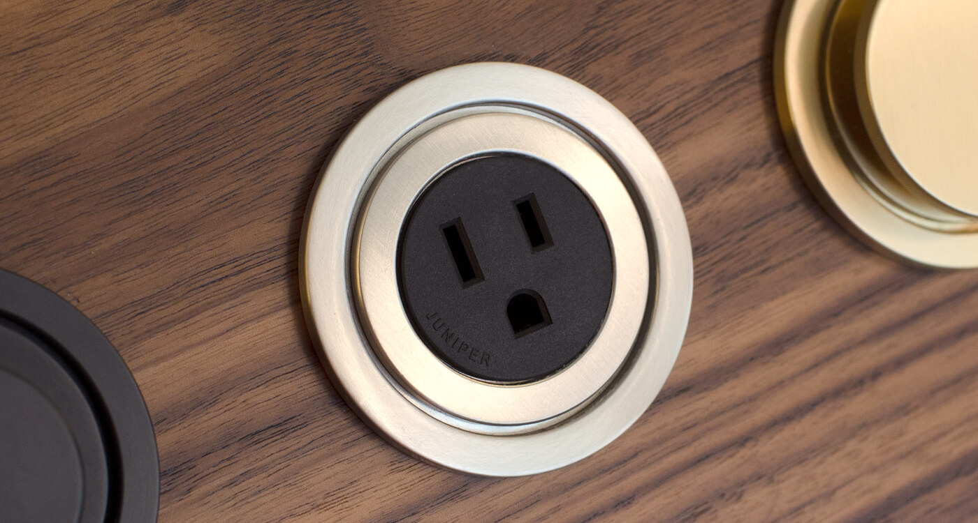 Power Outlet — plate 1